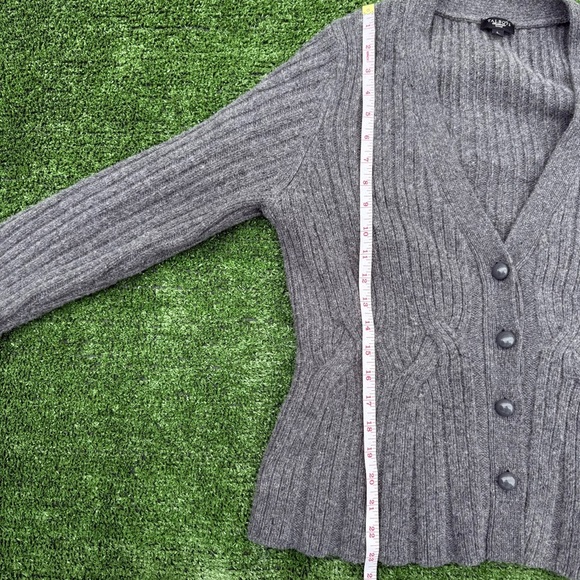 Talbots petite Gray cable Knit Women's peplum cardigan Sweater, Size L - Picture 5 of 8